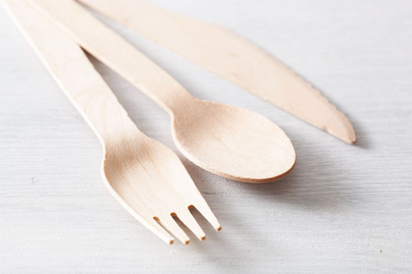 Choose Alternatives to Single-Use Plastic Cutlery